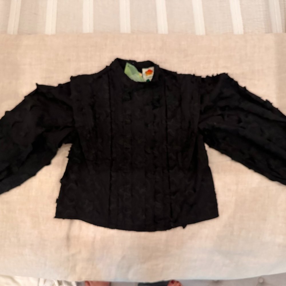 NWT Farm Rio Black 3D Star Blouse